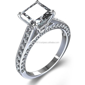 Anillos de Compromiso y Matrimonio con Diamantes Corte Princesa y Engaste Pavé en Oro Blanco para Unisex - Product Image 1