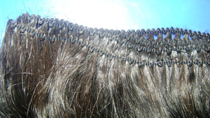 Fabriqué à la main wafting cheveux bouclés. Cheveux remy de qualité non traités, tissage fait à la main, doté de trois fils pour tissage - Product Image 4