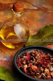 La mejor calidad 100% Aceite esencial de Rosa India orgánico y natural Aceite esencial puro a buen precio Compra al por mayor - Product Image 3