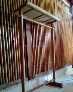 Perchero de Bambú Natural Ajustable de 120 cm de Alto, Diseño Ecológico y Elegante de un Solo Nivel, Perchero Plegable de Metal y Plástico Duradero - Product Image 1