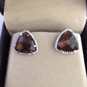 Plata de ley hecha a mano, piedras preciosas clásicas, ahumado pavé, conjunto de CZ, pendiente de tuerca, ajuste de bisel, compromiso, regalo de fiesta de aniversario de boda - Product Image 2