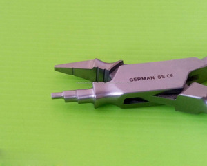 Pince à cintrer en <span class=keywords><strong>tweed</strong></span> de qualité médicale allemande en acier inoxydable de haute qualité pour laboratoire dentaire