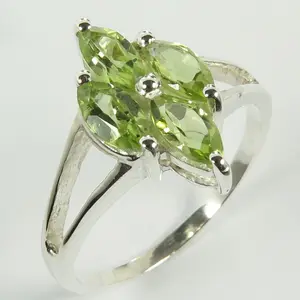 Anillo de Plata de Ley 925 con Peridoto Verde Genuino, Joyería Artesanal con Engaste de Bisel, Todos los Tamaños - Product Image 1
