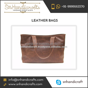 Gama de Bolsos de Mano de Cuero para Mujer, Modernos y Exóticos - Product Image 1