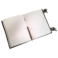 Journal en cuir véritable unisexe avec pages blanches vierges faites à la main avec carte du monde en relief noir avec livre de voyage à couverture rigide d'ombre verte