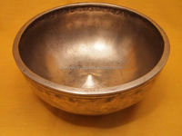 Bol chantant tibétain antique en bronze, fait main, gravé, artisanat religieux en métal sculpté pour la méditation et la sonothérapie