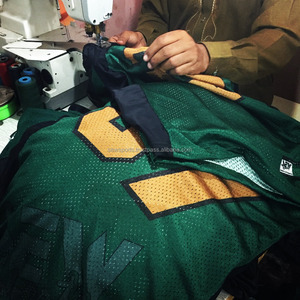 Maillot de football américain Tissu extensible de haute performance Conception évacuant l'humidité garantissant un confort et une durabilité parfaits - Product Image 6