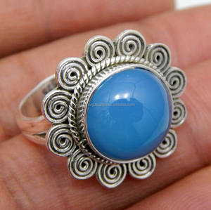 Anillo de Boda Clásico de Plata de Ley 925 con Gema de Calcedonia Azul de Alta Calidad para Mujer - Product Image 1