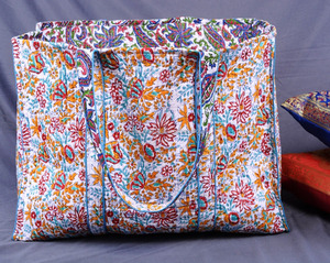 Bolso grande de playa de diseño de hipopótamo, bolso étnico Vintage de algodón acolchado de la India - Product Image 1