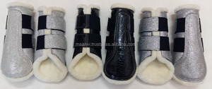 Bottes de brossage personnalisées pour chevaux brevetés avec rabat pailleté en cuir véritable/cuir synthétique rembourré fers à cheval de qualité supérieure - Product Image 3