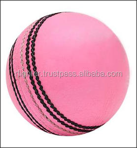 Pelota de Cricket de Cuero Modelo CRLB-001-15 Hecha en Pakistán - Product Image 1