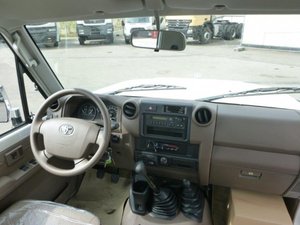 Voiture Toyota Land Cruiser VDJ 79 4.5L TD SC, commandes au volant, flambant neuf, collection 2020 2150 - Product Image 4