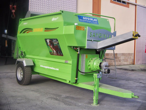 Mezclador de alimentos 8m3, vagón mezclador de alimentos, barrena HORIZONTAL, mezcla de alimentos de vaca - Product Image 3