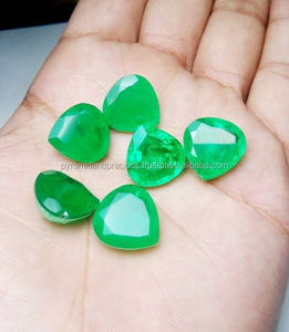 Forma de corazón verde esmeralda Hydro Quartz Doublet Stone-Doublet de piedras preciosas - Product Image 1