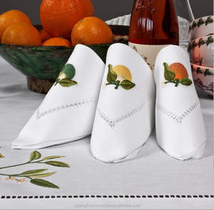 Nappe carré brodé à la main, nappe de table, orange, en point de bords, nouvelle collection - Product Image 4