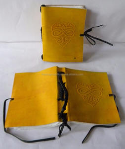 Venta al por mayor hecho a mano Vintage en relieve Dec Ledge papel diario de cuero con cierre de rosca cuadernos - Product Image 6