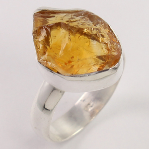 แหวนเงินแท้ 925 ประดับพลอยซิทรินเม็ดเดี่ยว ดีไซน์ทันสมัย แข็งแรง ทนทาน เหมาะสำหรับงานแต่งงาน งานครบรอบ และงานปาร์ตี้ - Product Image 1