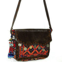 Tas Kulit Asli Banjara Tradisional, Bordir Etnik Bernuansa Vintage, Hiasan Manik-Manik, Tahan Lama, Kapasitas 3L+, Dapat Dilipat, Mode Tinggi Wanita