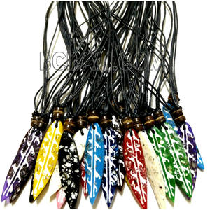 Resina Surf Colgante Mezcla de colores Collares Cuerdas de cuero Hecho a mano Paquete de envío gratis - Product Image 2