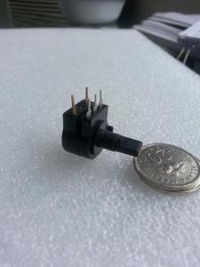 Potentiomètre portatif à arbre en plastique rotatif, film de carbone, interrupteur - Product Image 2