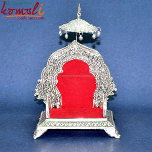 เครื่องตกแต่งสำหรับไอดอลชาวอินเดีย Pooja งานแต่งบัลลังก์ของขวัญคืนแบบดั้งเดิมสำหรับเทศกาล Mandir และ Gift - Product Image 5