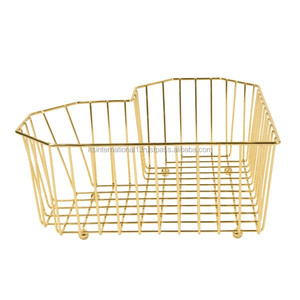 Panier en fil métallique revêtu de poudre, de couleur or, en forme de cœur - Product Image 1