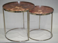 Tables d'appoint rondes en métal artisanales avec design ajouré géométrique, finition dorée, mobilier moderne pour salon, décoration de la maison