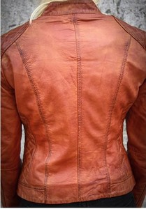 À la mode Memphis Style femmes en cuir matelassé Bomber veste légère Slim Fit véritable Look pour la mode décontractée et urbaine - Product Image 4