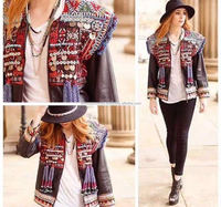 Veste en cuir unique perlée de style Banjara tribal afghan gitan
