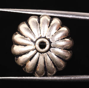 ลูกปัดทรงหลวมทรงกลมดีไซน์ลายดอกไม้ขนาด10*15มม. เม็ดสีเงินแท้925ทรงหลวมดีไซน์ยอดนิยมลูกปัดหลวมดีไซน์ดอกไม้สีเงินแท้ขนาด2.30กรัม - Product Image 2