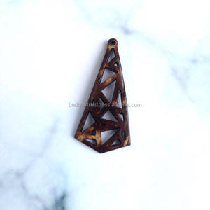 Porte-clés et bijoux unisexes faits à la main Bohème Coco et coquillage en bois pour enfants Forme personnalisable Idéal pour les cadeaux - Product Image 3