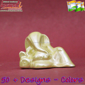 Éclat doré en céramique seigneur Ganesha statue pour tableau de bord de voiture - Product Image 3