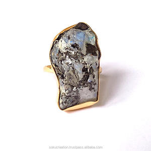 Anillo de bisel de diseñador SOKU #3425 hecho a mano 14K Vermeil chapado en oro latón joyería martillo textura Arco Iris Luna fiesta de compromiso - Product Image 2