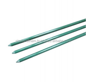 Estacas de bambú teñidas en verde duraderas para suministros de agricultura y jardín - Product Image 1