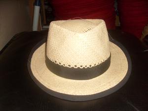 Chapeau en paille de raphia brodé à la main pour enfants avec matériau en herbe naturelle pour une utilisation en extérieur pour filles et garçons - Product Image 4