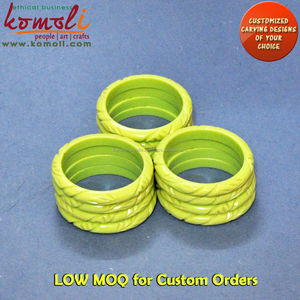 Brazalete tallado verde limón, joyería antigua vintage de resina - Product Image 5