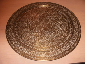 Assiette de présentation classique en acier inoxydable marocain peinte à la main, design personnalisé, décoration de table pour mariages et cocktails - Product Image 3