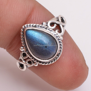 Bague en labradorite avec pierres précieuses naturelles Bijoux en argent avec pierres précieuses Vente en gros Bagues en argent sterling 925 Fournisseurs exportateurs - Product Image 1