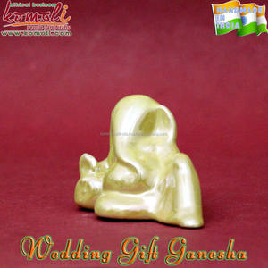 Éclat doré en céramique seigneur Ganesha statue pour tableau de bord de voiture - Product Image 2