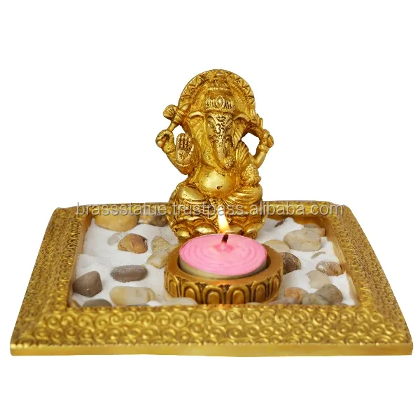 Seigneur Ganesh décoratif en laiton avec bougeoir en laiton fait figure de décor de table pour pièce maîtresse de cadeau