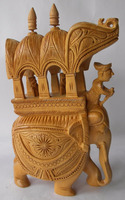 Souvenirs indiens en bois sculpté à la main - Éléphant royal assis dans une palanquin - Sculpture