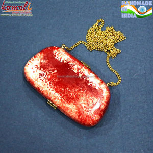 Red Storm Pochette en résine au design vintage Lucite Sac à main Lucite Finition marbrée - Product Image 4