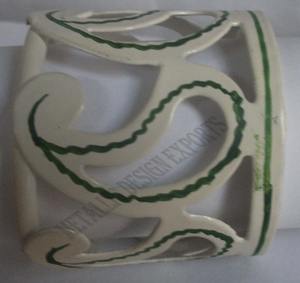 Anneaux de serviette de luxe de forme ronde de haute qualité à la main en fer anneaux de serviette en métal pour les fêtes en gros ronds de serviette décoratifs - Product Image 6