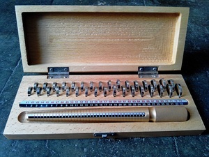 Universal 1 to 36 Finger Ring Sizes Gauge 6MM wide <b>Laser</b> Marking and Ring Mandrel Set in Wooden Box Jewelry Tools India - Product Image 3