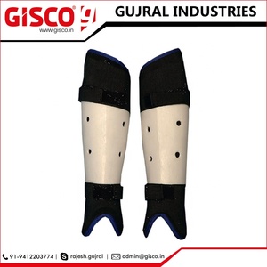 Protège-tibias de hockey sur gazon personnalisables par sublimation avec motifs et couleurs sur mesure - Product Image 3