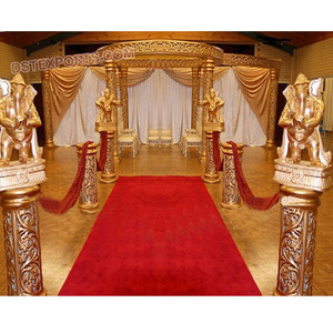 Mandap Tradicional Portátil para Bodas, Tallado en Dorado, de Fibra de Vidrio, con Pasillo y Pilares para Matrimonios, FRANCIA - Product Image 1