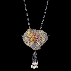 Agate Slice ลวดห่ออัญมณีด้วยไข่มุกออกแบบสร้อยคอแต่งงานที่ทำด้วยมือ - Product Image 2
