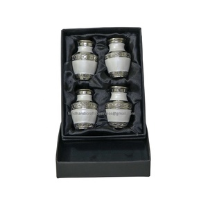Juego de 4 Mini recuerdo de perla blanca, urnas de ceniza de cremación para cenizas humanos en la India - Product Image 4