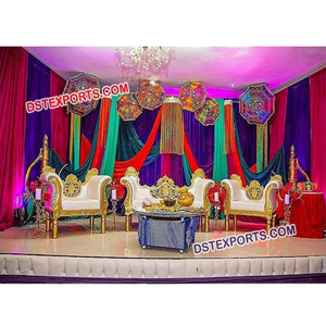 Elegante Conjunto de Sofás para Bodas Musulmanas, Muebles de Boda con Tallado Dorado, Fabricante de Muebles para Bodas Indias, Venta Directa de Fábrica en el Reino Unido - Product Image 1