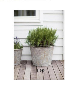 Macetas Rústicas de Metal Plateado Macetas Galvanizadas Grandes - Product Image 1